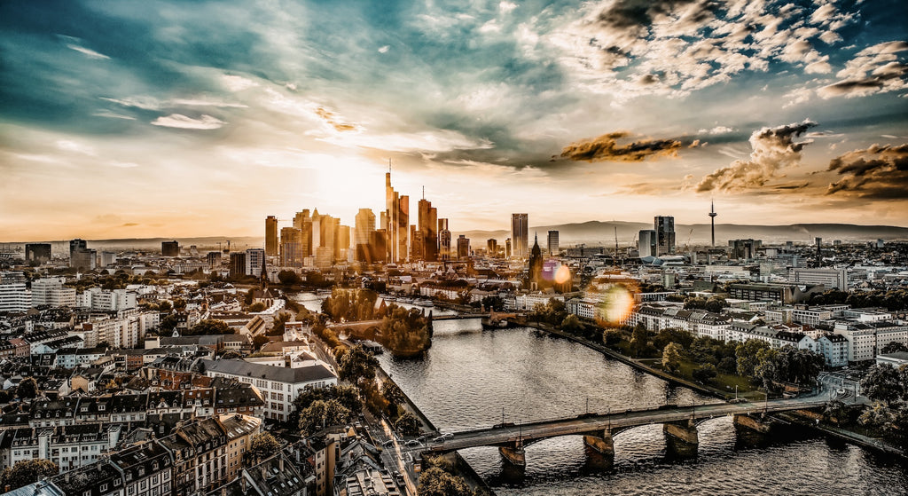 Frankfurt GOLDEN LENS FLARE-ART 50x27 cm AUSSTELLUNGSSTÜCK