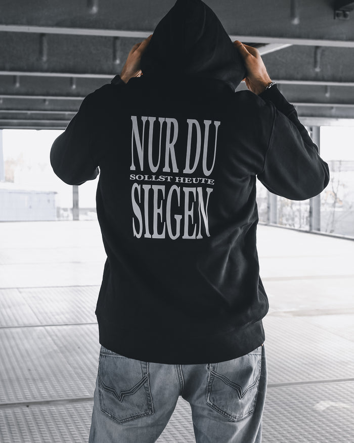 Unisex Hoodie Eintracht Frankfurt „Nur du sollst heute siegen“ Schwarz – Frankfurtliebe